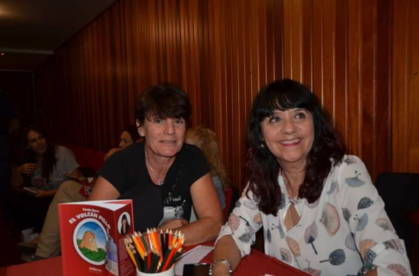 Presentación del libro infantil El Volcán Pillo de Cande Rguez en el Circulo XII de Tenerife